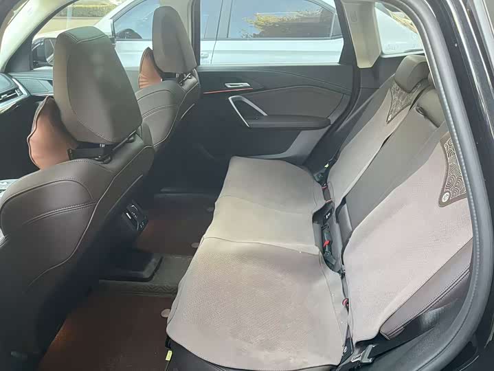 BMW iX1 2023 2023款 eDrive25L X设计套装