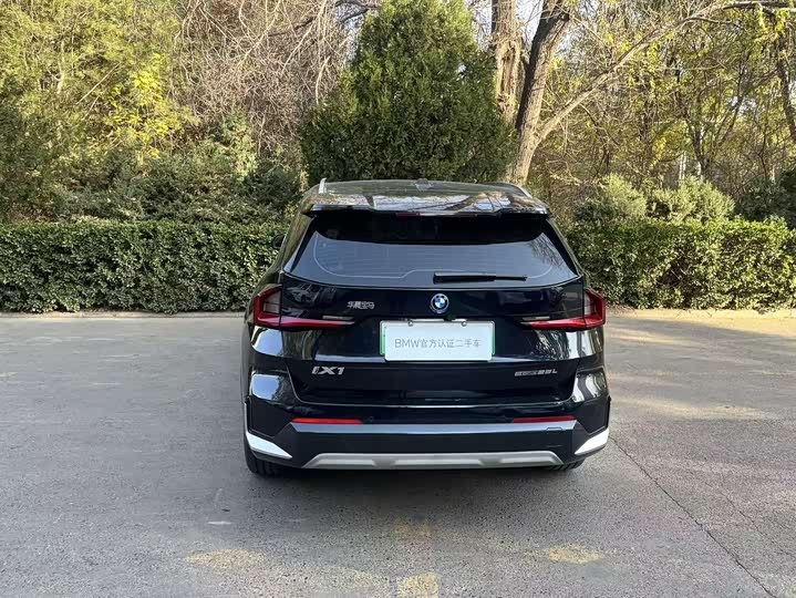 BMW iX1 2023 2023款 eDrive25L X设计套装