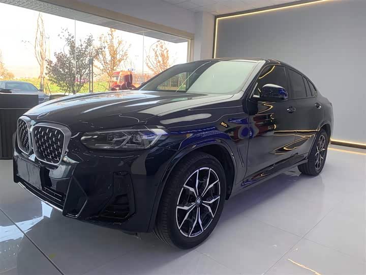 2022 BMW X4