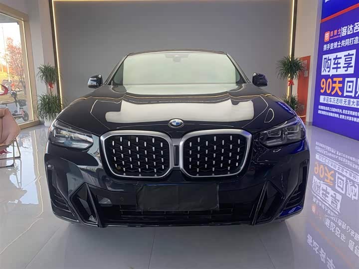 2022 BMW X4