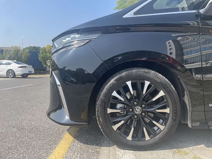 Toyota Alphard 2024 2024款 双擎 2.5L 臻享版