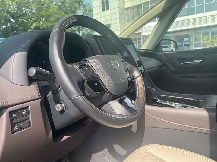 Toyota Alphard 2024 2024款 双擎 2.5L 臻享版