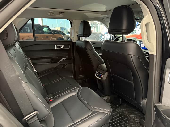 Ford Explorer 2025 2025款 2.3T EcoBoost 四驱穿越版 5座