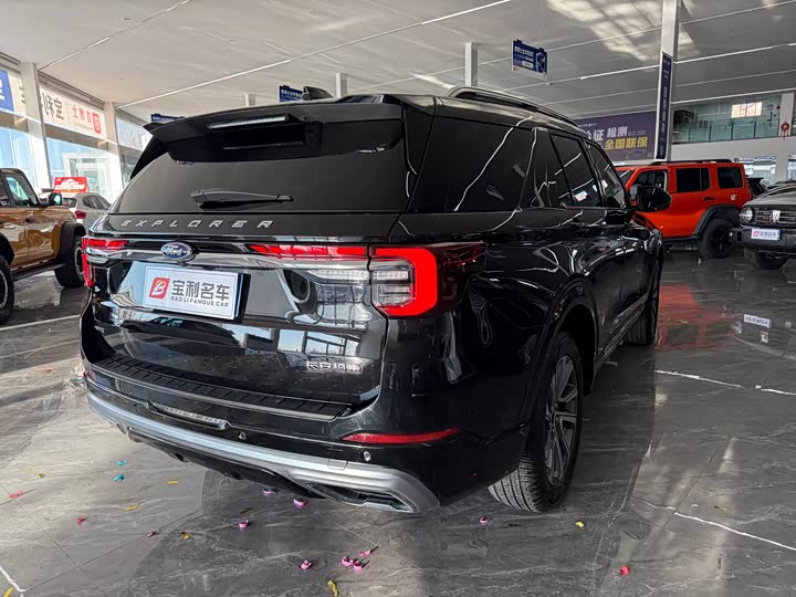 Ford Explorer 2025 2025款 2.3T EcoBoost 四驱穿越版 5座