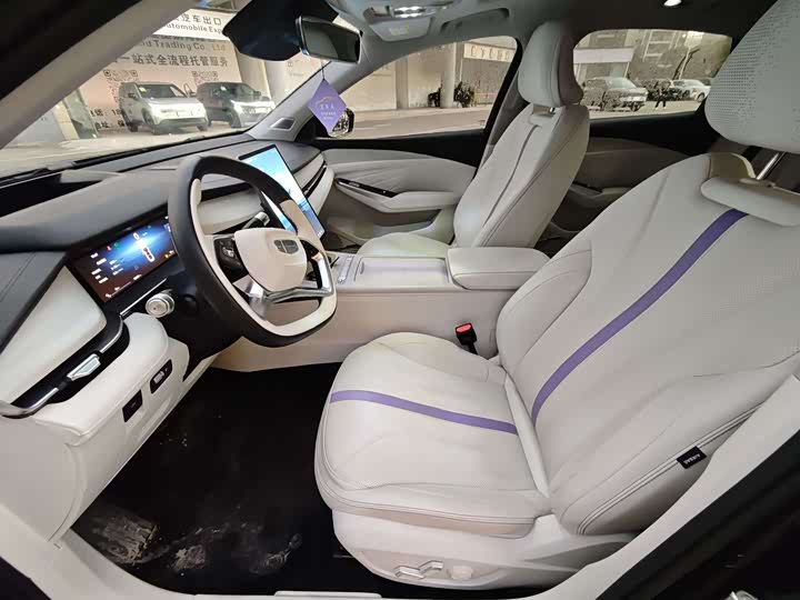 Geely Preface L 2024 2024款 油混 1.5TD 天宫版