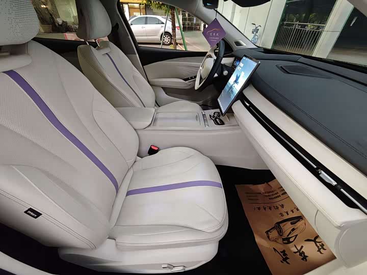 Geely Preface L 2024 2024款 油混 1.5TD 天宫版