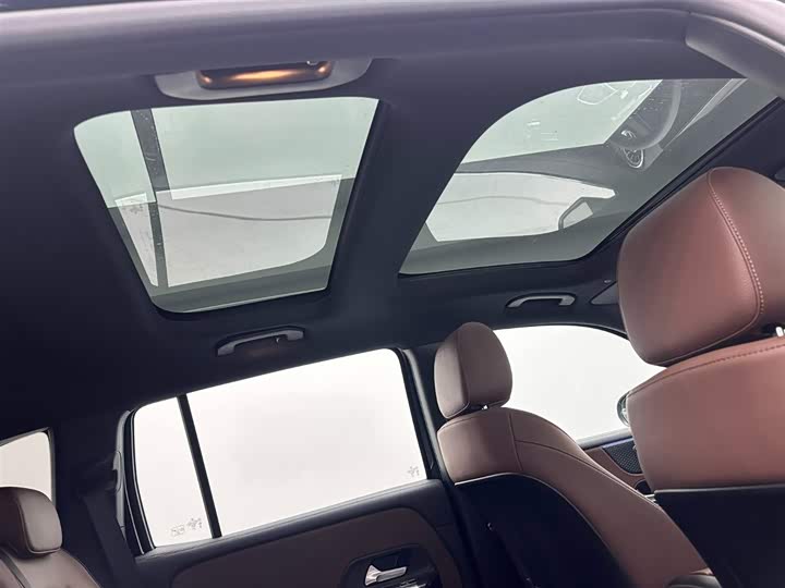 Mercedes-Benz GLB-Class 2024 2024款 GLB 220 时尚型