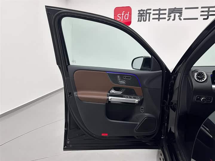 Mercedes-Benz GLB-Class 2024 2024款 GLB 220 时尚型