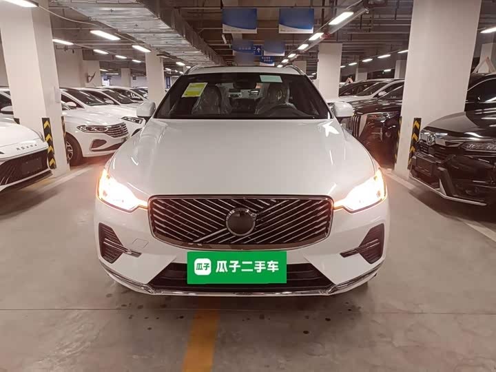 Volvo XC60 2026 2026款 B5 四驱智逸豪华版
