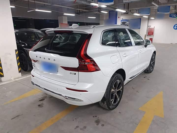 Volvo XC60 2026 2026款 B5 四驱智逸豪华版