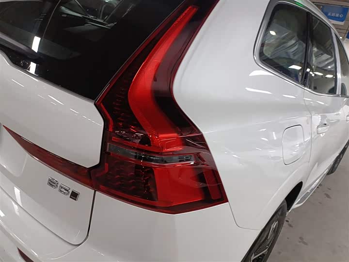 Volvo XC60 2026 2026款 B5 四驱智逸豪华版
