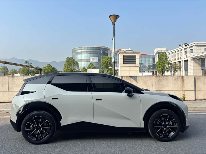 Zeekr X 2025 2025款 五座长续航版