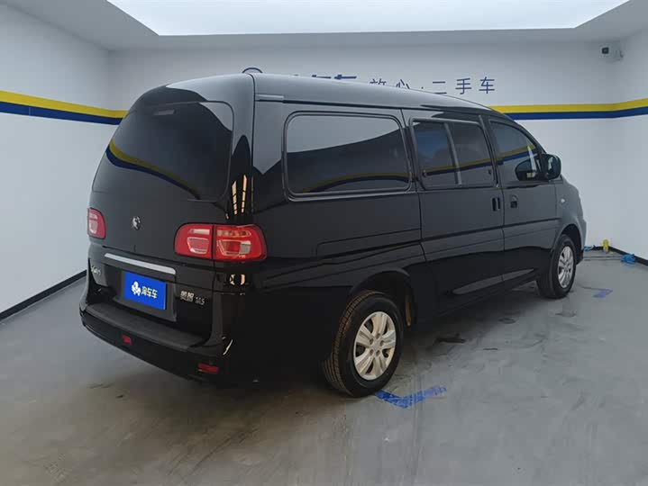 Dongfeng Forthing Lingzhi M5 2023 2023款 M5L 1.6L 舒适型 7座