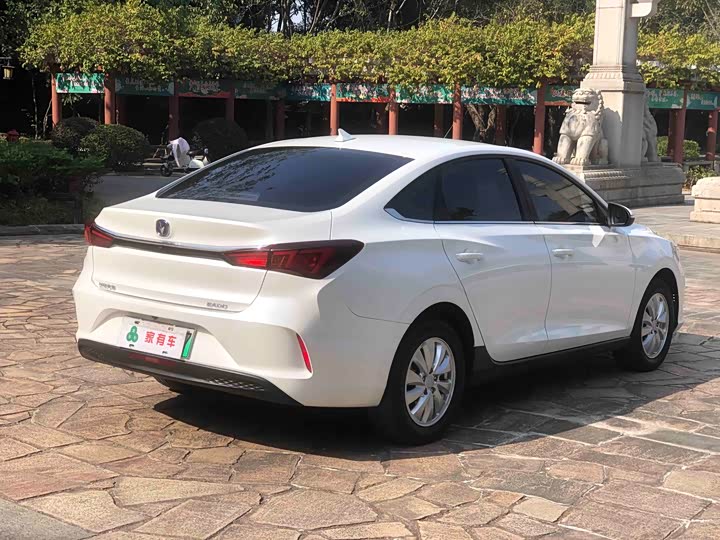 Changan Eado EV 2022 2022款 EV460 智行网约版 磷酸铁锂