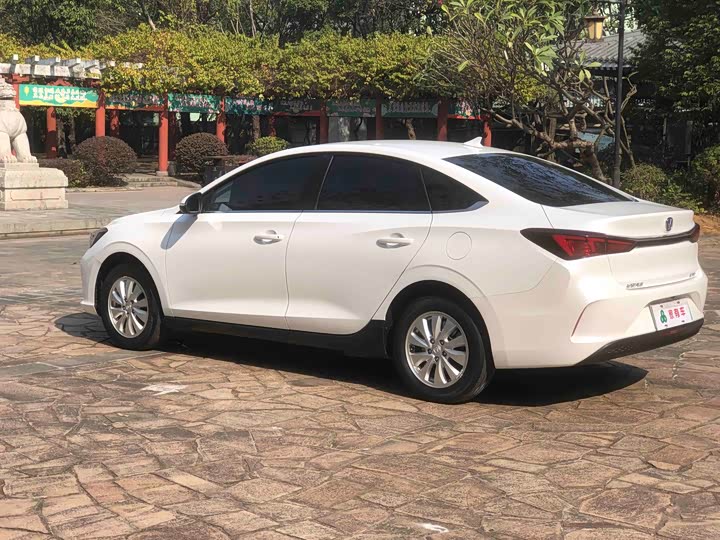 Changan Eado EV 2022 2022款 EV460 智行网约版 磷酸铁锂