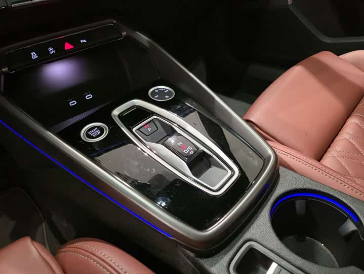 Audi A3 2025 2025款 A3L Limousine 35TFSI 飞驰尊享型