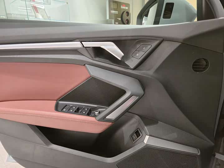 Audi A3 2025 2025款 A3L Limousine 35TFSI 飞驰尊享型