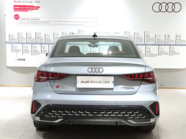 Audi A3 2025 2025款 A3L Limousine 35TFSI 飞驰尊享型
