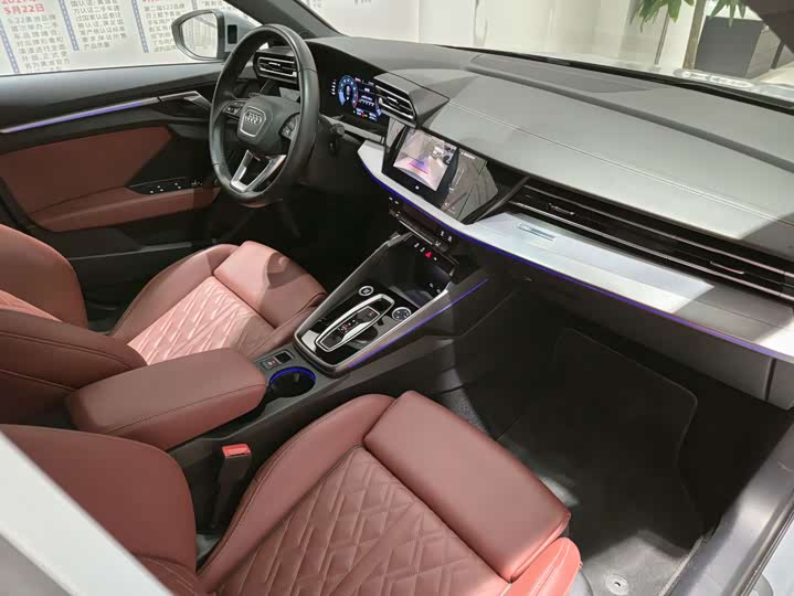 Audi A3 2025 2025款 A3L Limousine 35TFSI 飞驰尊享型