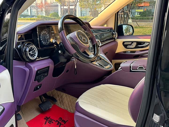 Mercedes-Benz Vito 2024 2024款 2.0T 商务版 7座