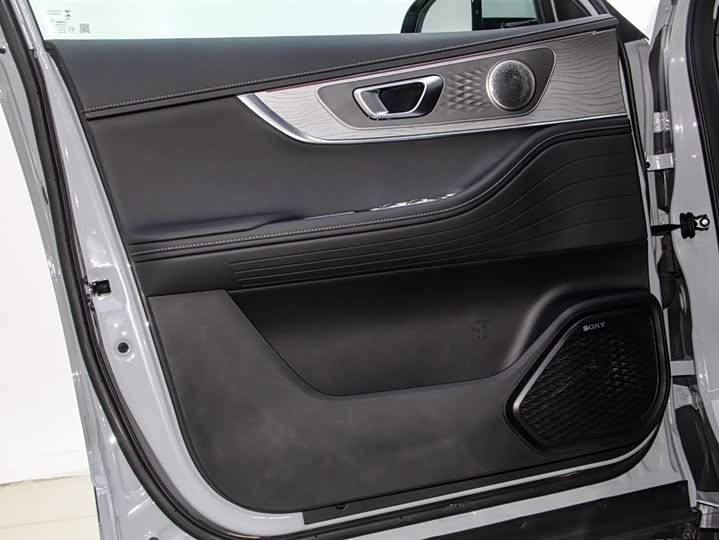 Chery Tiggo 8 Pro Hybrid 2025 2025款 冠军版 1.5T 100km 尊贵型