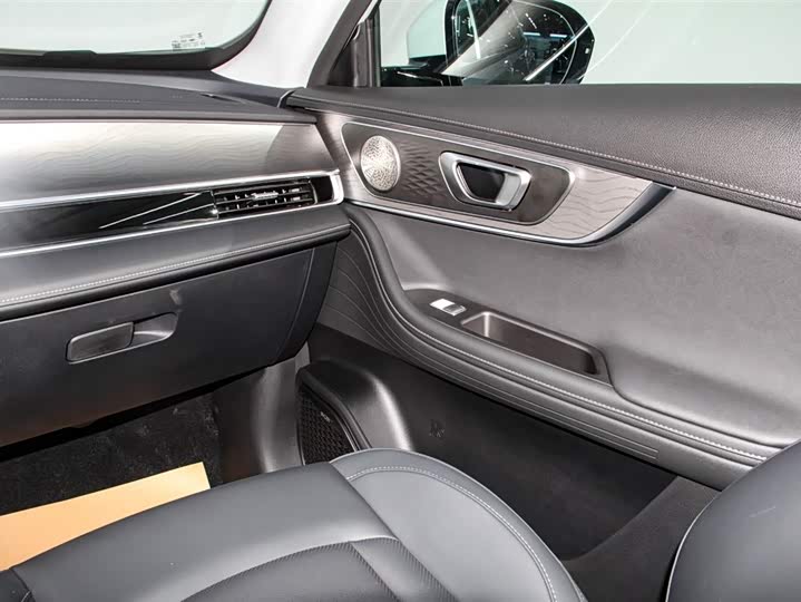 Chery Tiggo 8 Pro Hybrid 2025 2025款 冠军版 1.5T 100km 尊贵型