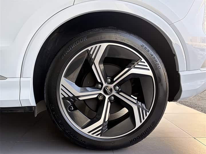 Audi Q4 e-tron 2024 2024款 40 e-tron 创境版