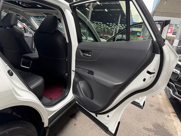 Toyota Venza 2024 2024款 2.0L CVT两驱豪华版