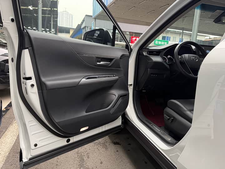 Toyota Venza 2024 2024款 2.0L CVT两驱豪华版