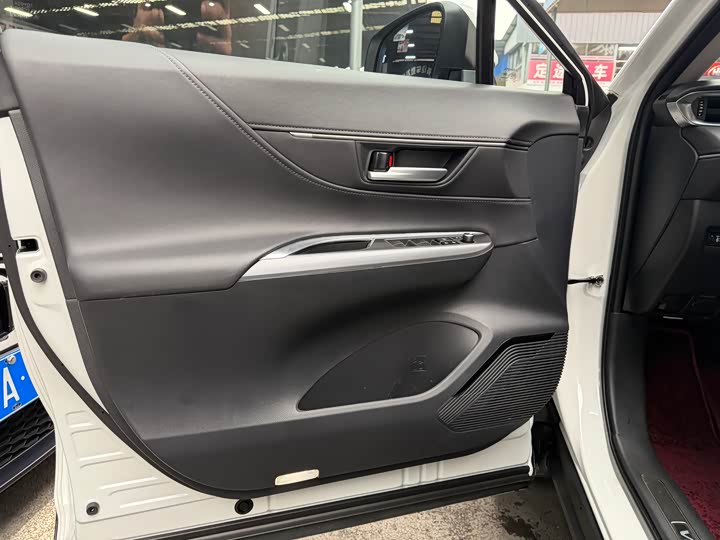 Toyota Venza 2024 2024款 2.0L CVT两驱豪华版