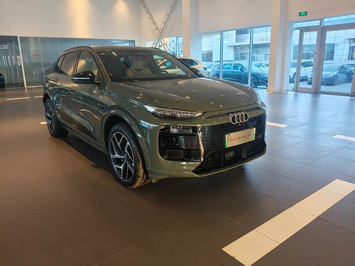 Audi Q6L e-tron 2026 2026款 首发领航版