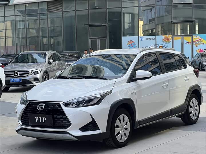 2022 Toyota Yaris L Hatchback