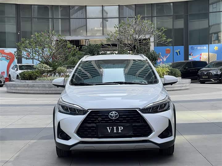 2022 Toyota Yaris L Hatchback
