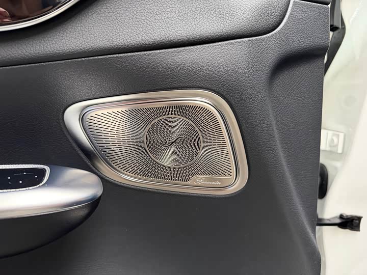 Mercedes-Benz GLC-Class Coupe 2025 2025款 GLC 260 4MATIC 轿跑SUV