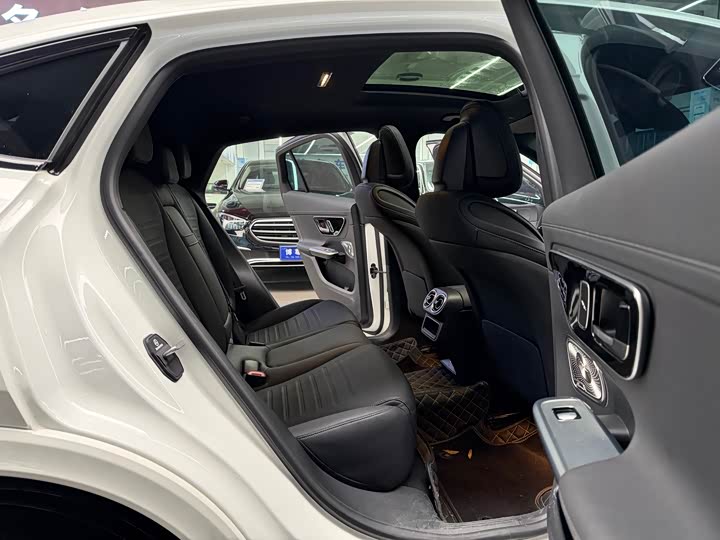 Mercedes-Benz GLC-Class Coupe 2025 2025款 GLC 260 4MATIC 轿跑SUV