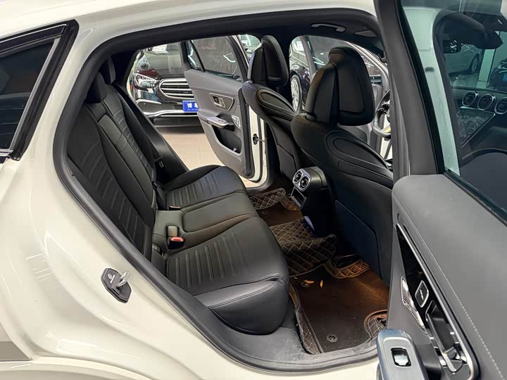 Mercedes-Benz GLC-Class Coupe 2025 2025款 GLC 260 4MATIC 轿跑SUV