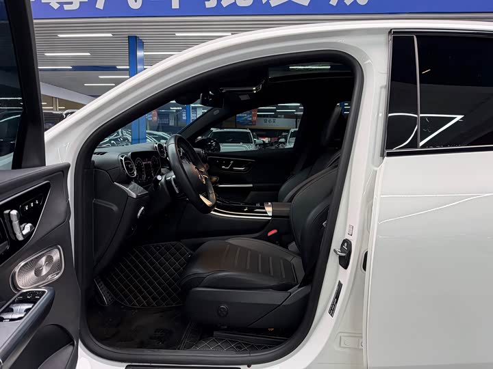 Mercedes-Benz GLC-Class Coupe 2025 2025款 GLC 260 4MATIC 轿跑SUV