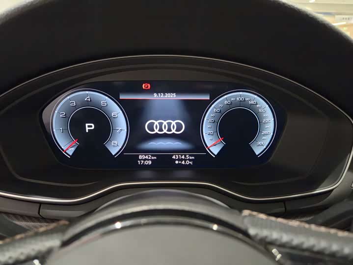 Audi A4L 2024 2024款 40 TFSI quattro RS套件燃速型