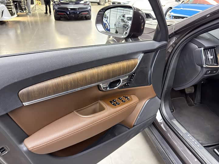 Volvo V90 2022 2022款 Cross Country B5 AWD 智远版