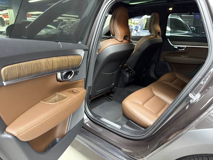 Volvo V90 2022 2022款 Cross Country B5 AWD 智远版