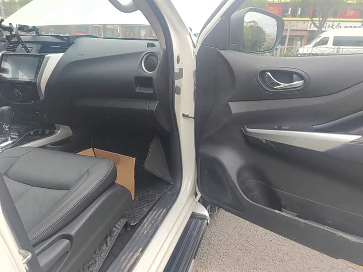 Nissan Terra 2020 2020款 2.5L XV 4WD 自动四驱旗舰版