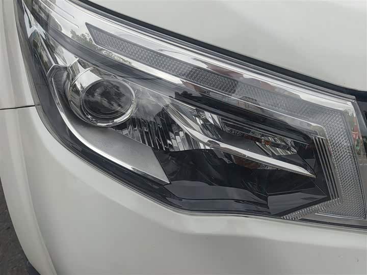 Nissan Terra 2020 2020款 2.5L XV 4WD 自动四驱旗舰版