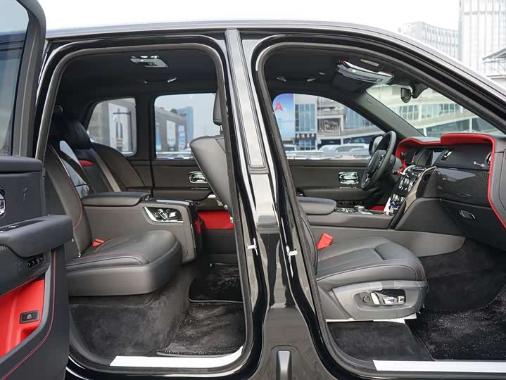 Rolls-Royce Cullinan 2024 2024款 Black Badge