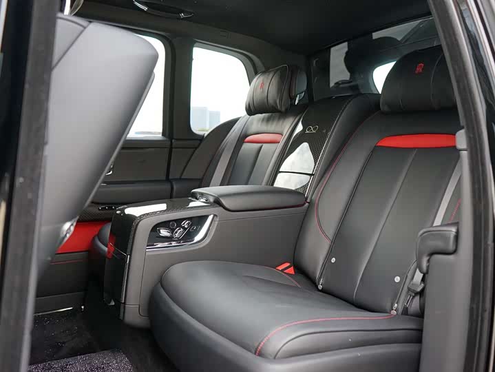 Rolls-Royce Cullinan 2024 2024款 Black Badge