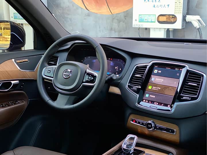 Volvo XC90 2025 2025款 B6 智逸豪华版 7座