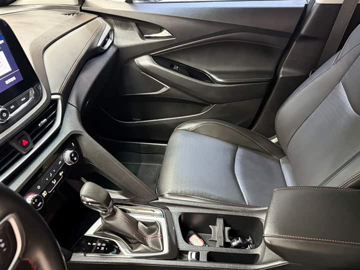 Chevrolet Orlando 2020 2020款 轻混 Redline 530T 自动纵享版（5+2款）