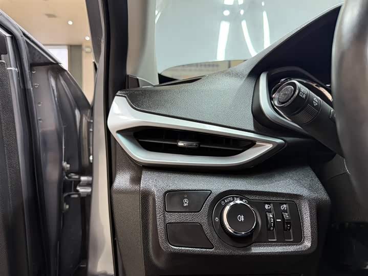 Chevrolet Orlando 2020 2020款 轻混 Redline 530T 自动纵享版（5+2款）