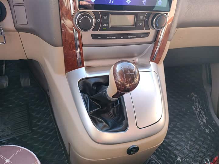 Foton G5 2020 2020款 2.0L长轴平顶9座多用途乘用车1TZS