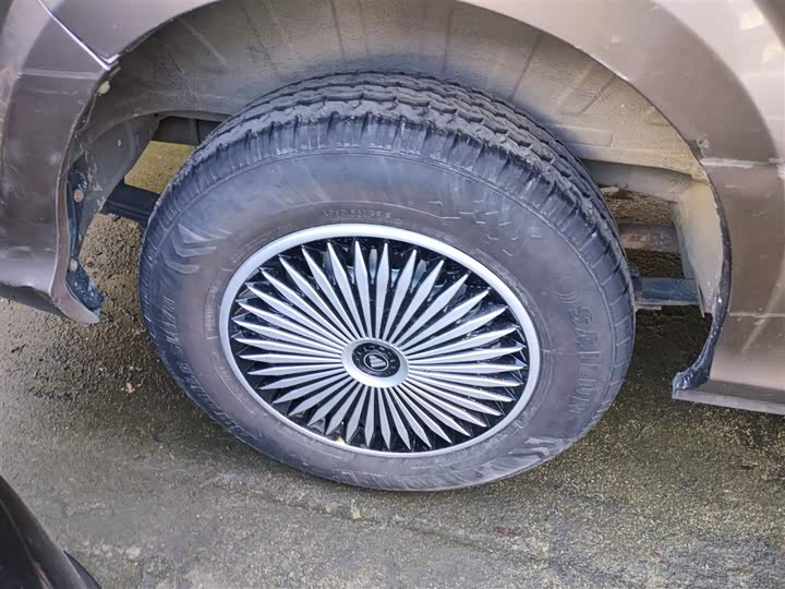 Foton G5 2020 2020款 2.0L长轴平顶9座多用途乘用车1TZS