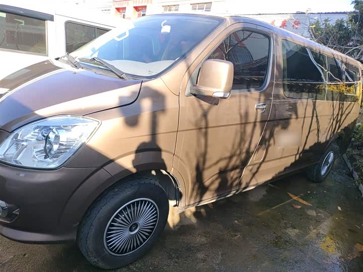 Foton G5 2020 2020款 2.0L长轴平顶9座多用途乘用车1TZS